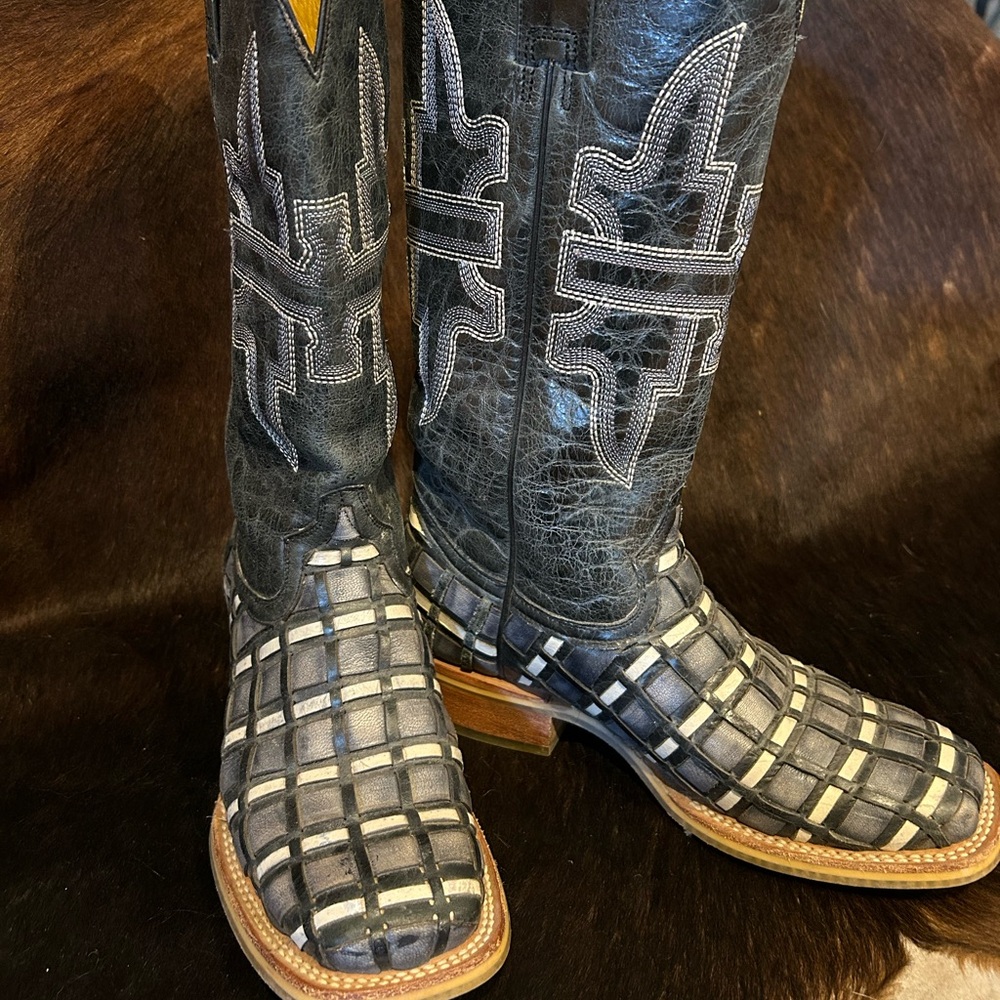 Women’s Tin Haul Navy, Black and White Western Boots